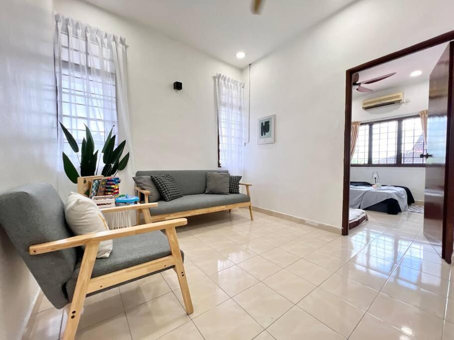 Corner House Near Midvalley Jb